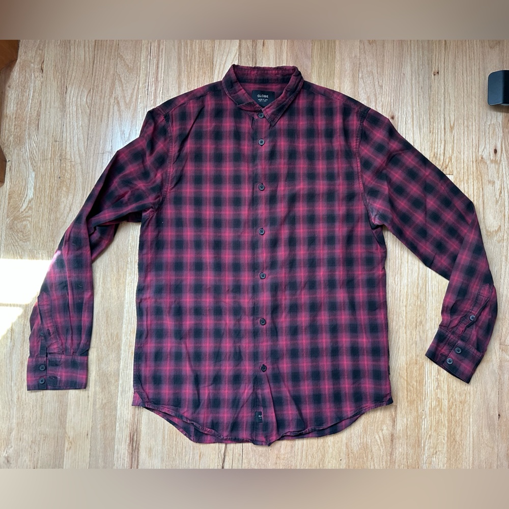 Globe Men's Red Plaid Shirt Medium
